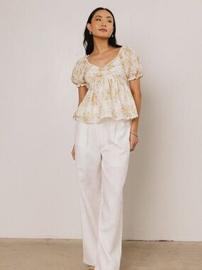 In February Genesis Floral Blouse Size Medium